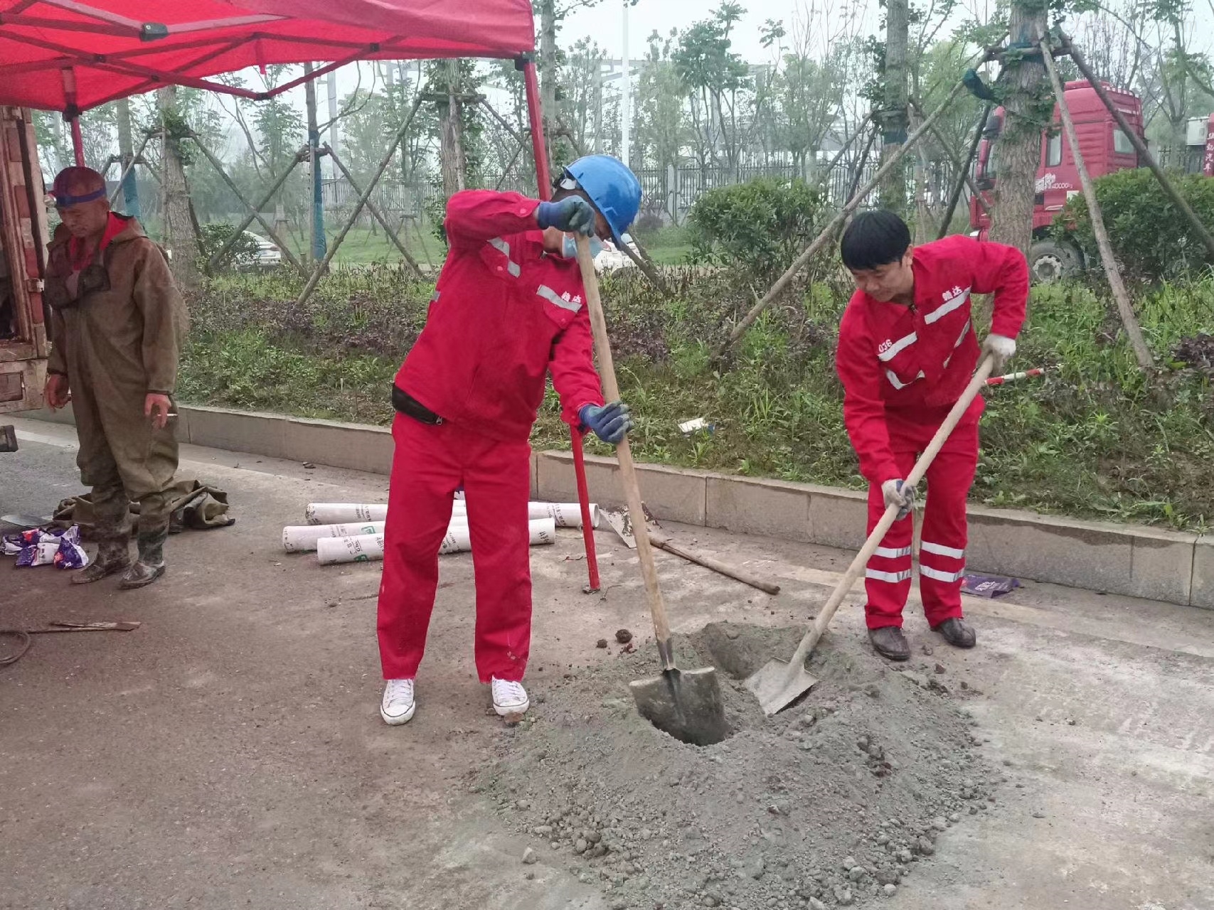 赫章管道疏通哪家好】及时进行市政管道清淤